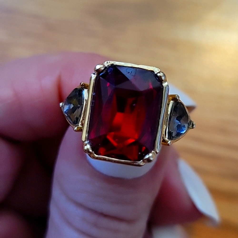 Ruby And Gold Ring - image 3